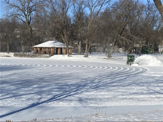 Morehouse Park clearing ice photo